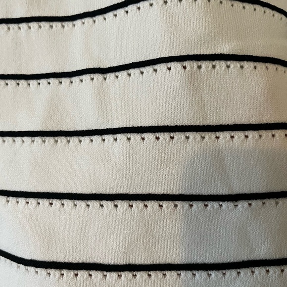 White House Black Market Sleeveless Mixed Media Women’s Size Small - Picture 2 of 12